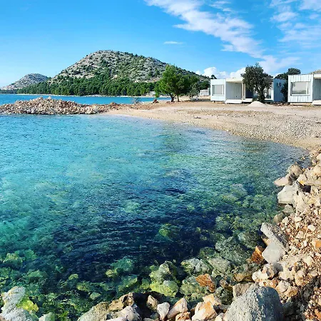 Villa Buqez 4 *