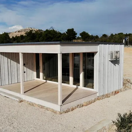 Villa Buqez 4 *