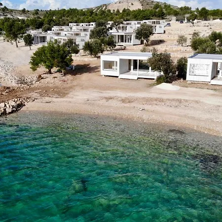 Villa Buqez 4 *