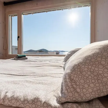 Villa Buqez 4 *